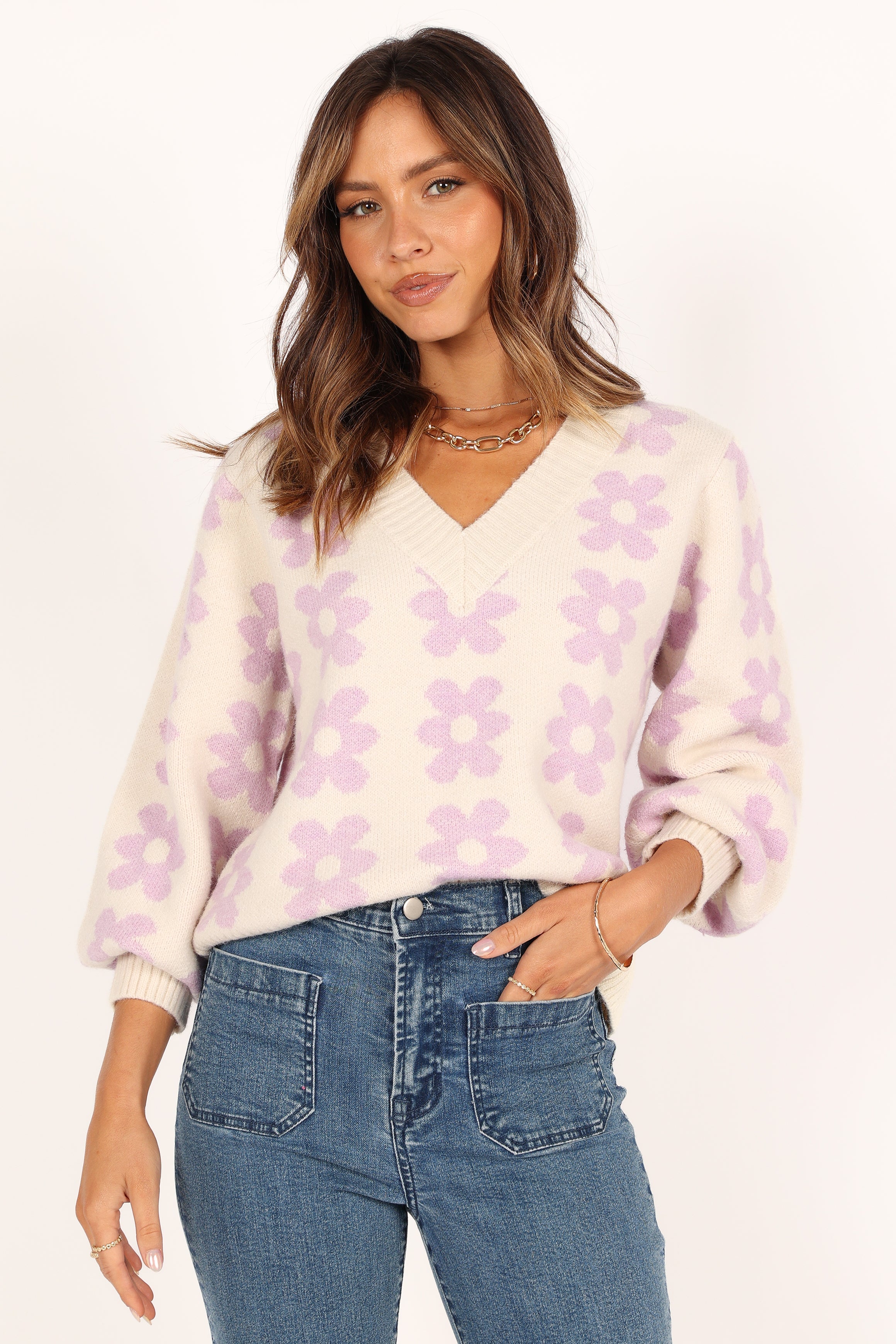 Remi Vneck Flower Knit Sweater - Lilac